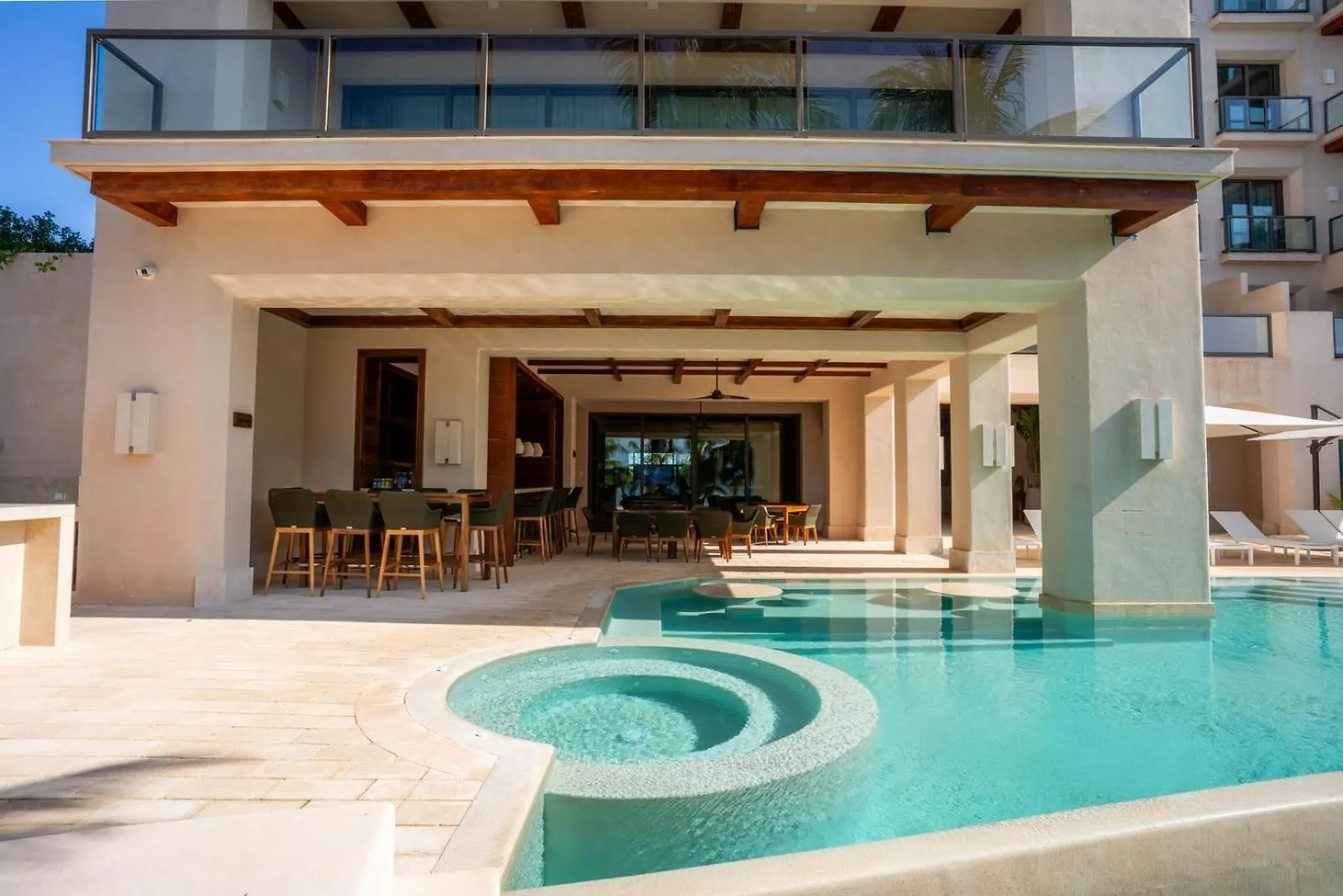 4Br Luxury Beachfront Apt W/ Heated Pool Isla Mujeres 0*,  México