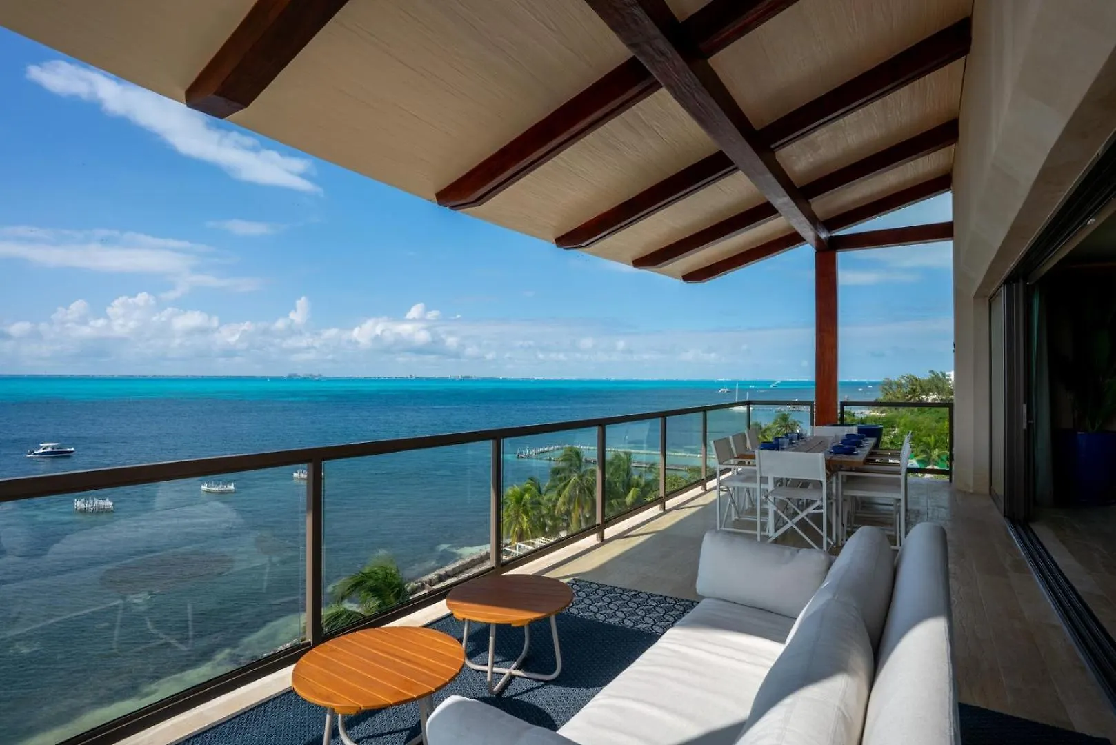 4Br Luxury Beachfront Apt W/ Heated Pool Isla Mujeres