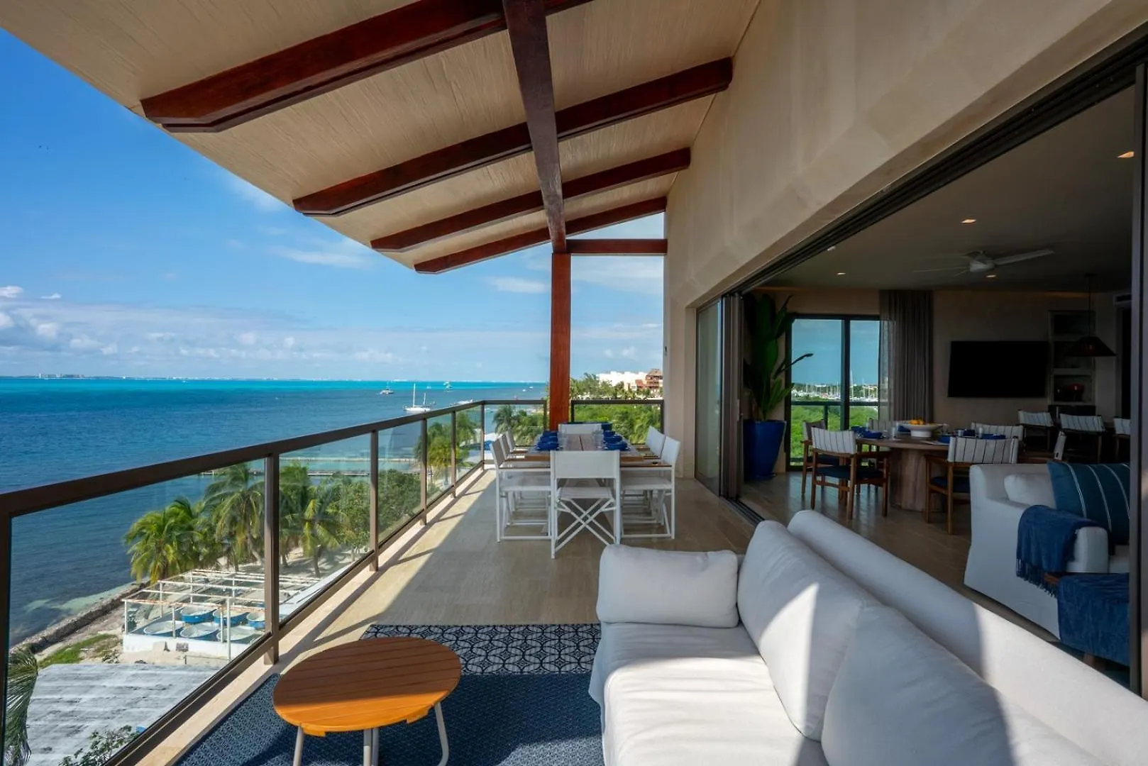 4Br Luxury Beachfront Apt W/ Heated Pool Isla Mujeres