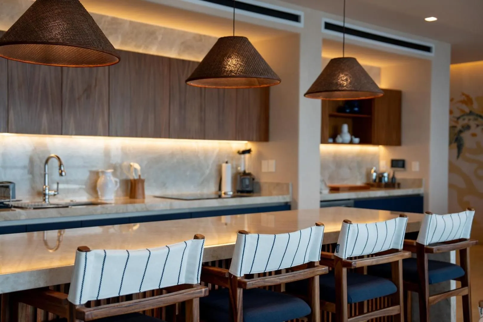 Apartamento 4Br Luxury Beachfront Apt W/ Heated Pool Isla Mujeres México